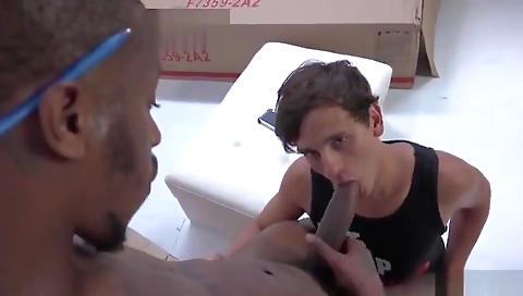 Sexy young girl give paarion