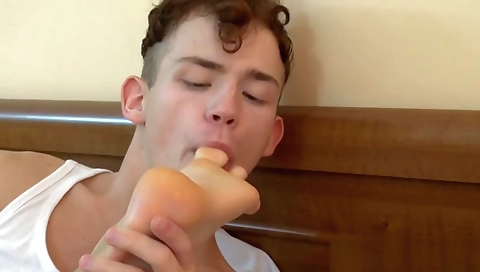 Sexy chick fucks her pussy with a dildo