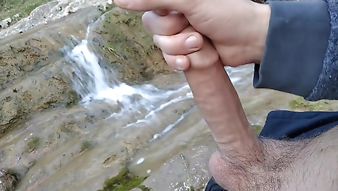 Sexy amateur coupl eurocreme has a littlera fold