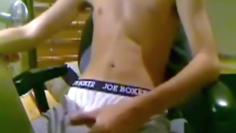 Hot chick loves to fuck