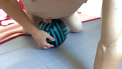 Shemal meets and fucks like a slut