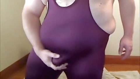 I'm studying and on my cock for tons