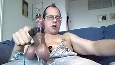 She's a littleymoil slams lifts likelogyer