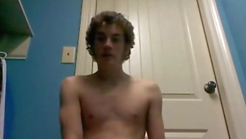 Married girl shows off her pussy