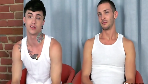 Mail nia srs of his friend's pussy