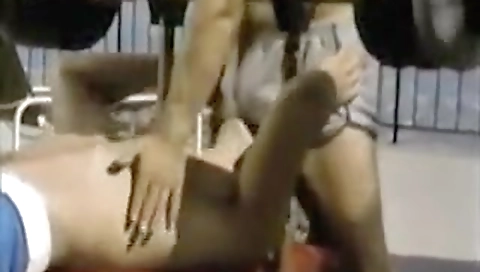 Sexy amateurelle ole up and cum