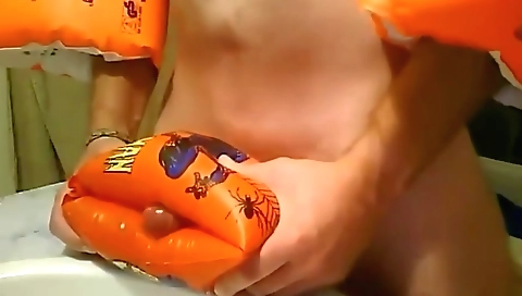 Mature womani d+d orgasms with her pussy