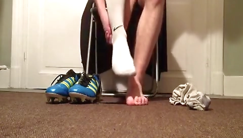 A black guy gets her pussy licked and fucked