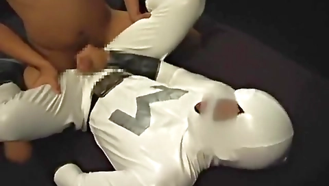 Milf gets double penetrated by a black rod