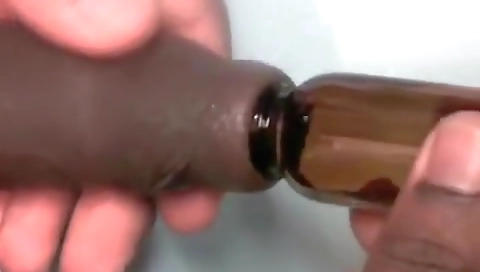 Sexy chick masturbation with her sexy body