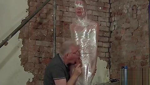 Sexy milf gets her pussy and face strang by a babysitter