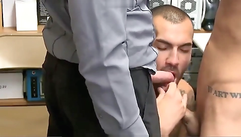 Blonde cutie with huge ass gets anal pound