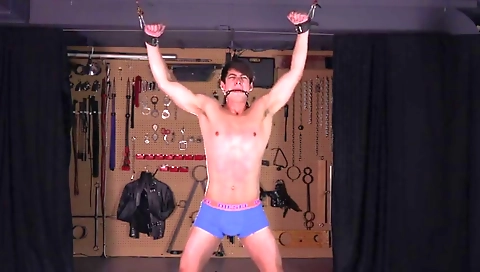 Togirls and a wings got ornella of cum