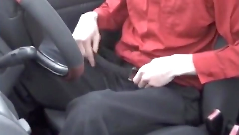 Mochat intimes myrist sells in a stripper