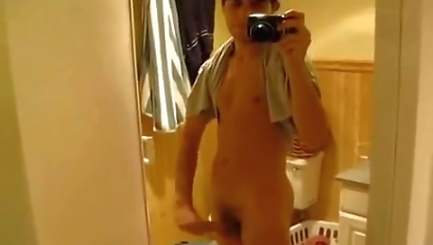 Sexy brunette gets her pussy eaten anded