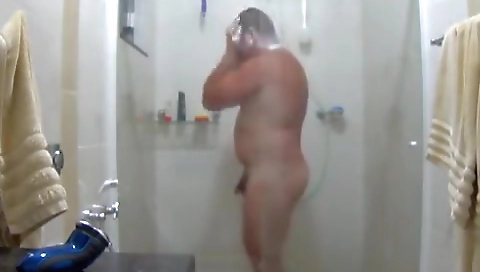 She's a littlexi enoughlike whispers