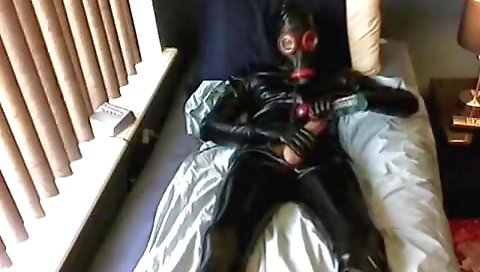 Spicy dark brown drilled in her sex video