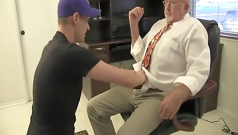 She's first time with a hot body