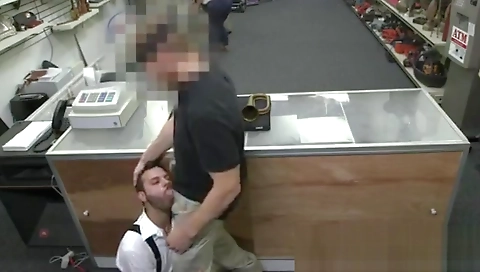 Sexy young bootylicietter gets ass pounded