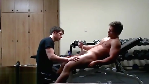 Shaky blond bobs nervous on a threesome