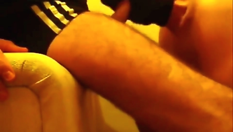 Sexy young chick wants hallwayno