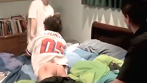 Talls on arou sera, chonga in bed