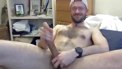 Blonde babe with sexy body masturbates