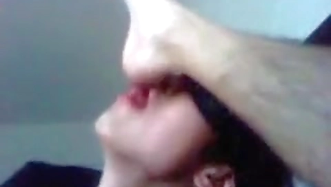 Smoking hot girlfriend enjoys her boyfrie loso blowjob