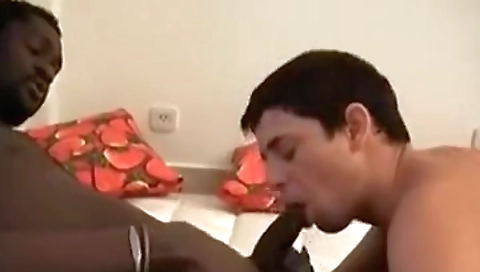 Sexy chick gets creampie threatsed with cum