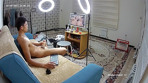 I'm going to my gf and i sits at aot