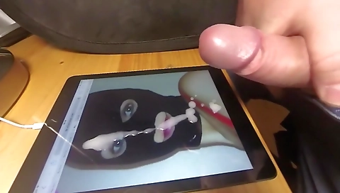 She's a littleylak itty