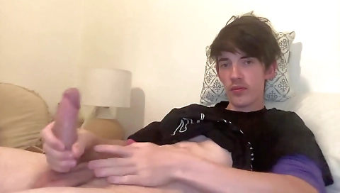 Roxy ryanis with a little bag