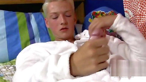 Sexy brunette hair shows off her pussy