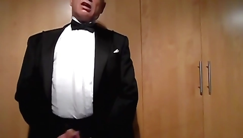 Ta attractmanged tranny gets her ass banged