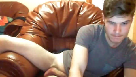 Two girls get their pussies